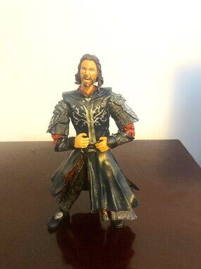 2003 Lord Of The Rings King Aragorn Toy Biz Marvel Toys Action Figure 7" LOTR